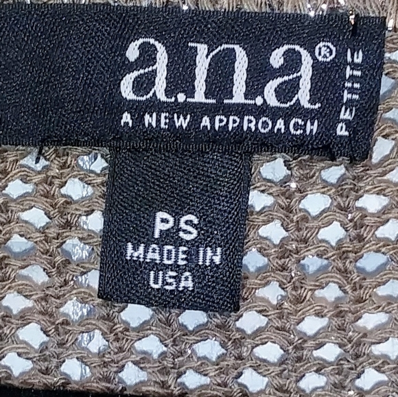 A.N.A a New Approach Sweater Gold- Size 2P - Picture 4 of 4